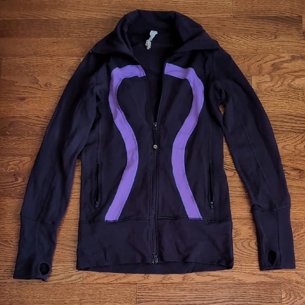 Lululemon Purple Zip Up‎